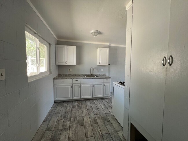 Building Photo - P266