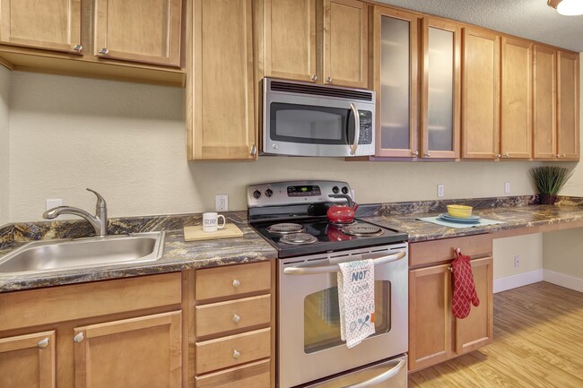 Building Photo - City View