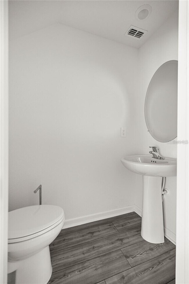 Building Photo - 4823 SW 81st Lp
