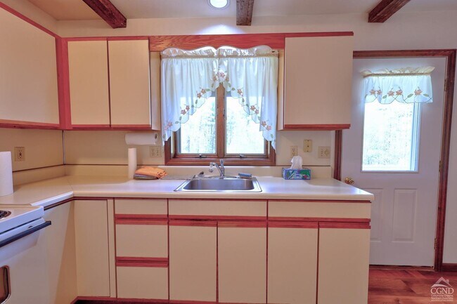 Building Photo - 561 Bald Hill Rd S