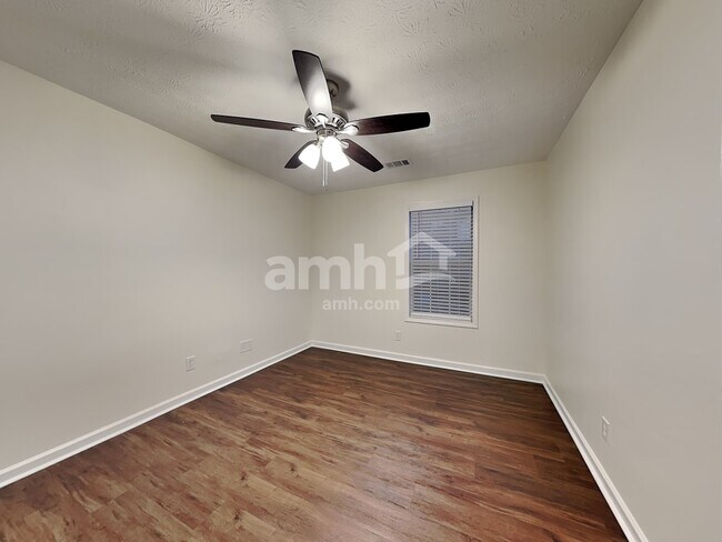 Building Photo - 3471 Erin Glen NW