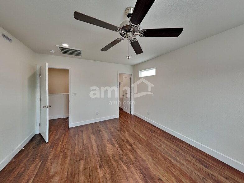 Building Photo - 8837 Brent Leaf Ave