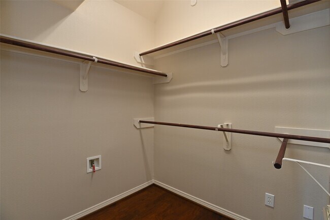 Building Photo - 5215 Field Briar Ln