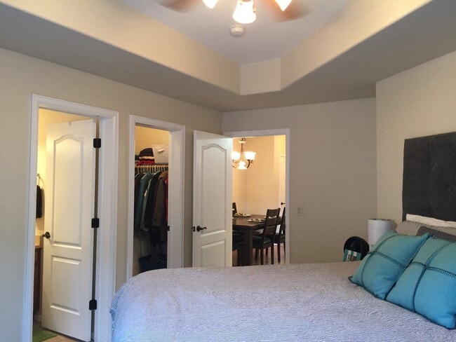 Building Photo - Beautiful Condo in Desirable Saddleback Ridge