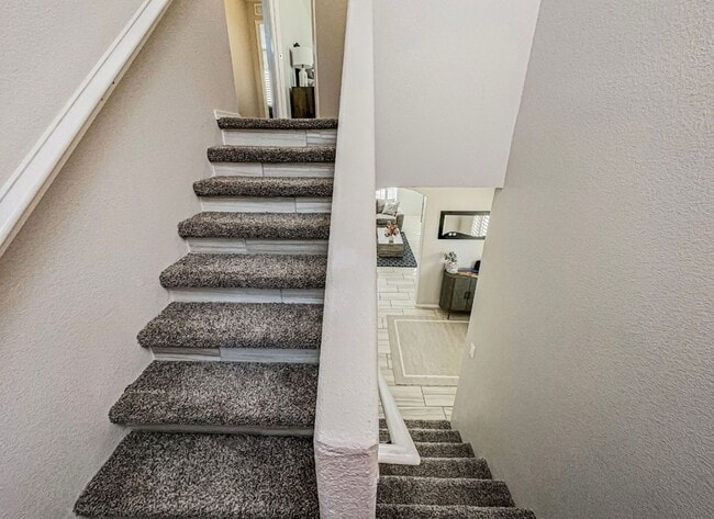 Building Photo - Westside area Rental (Completely Furnished) Beautiful 3 bed/2.5 baths