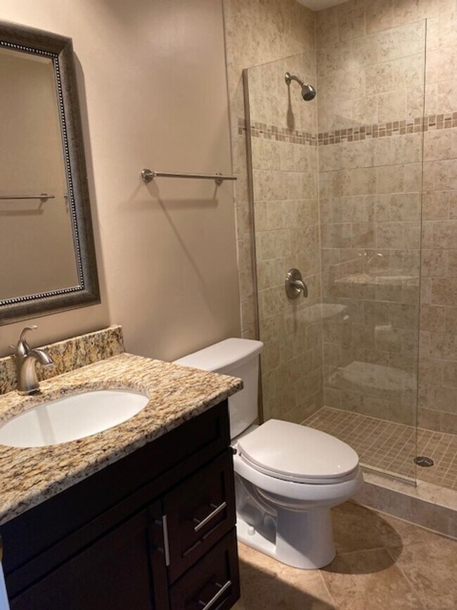 Building Photo - Spacious Chapel Hill Living with Resort-St...