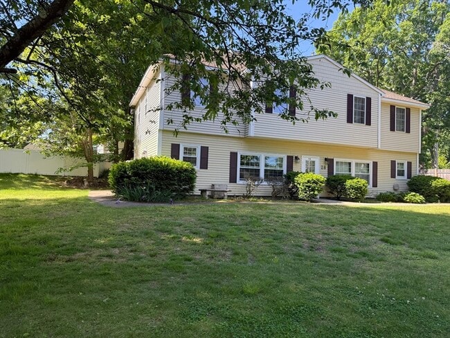 Building Photo - 28 Crestview Dr