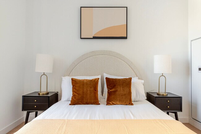 Building Photo - 482 Kent Ave