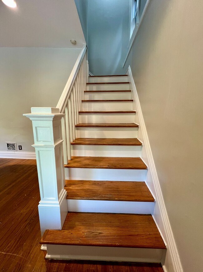 Building Photo - Charming 3-Bedroom Home in the Heart of So...