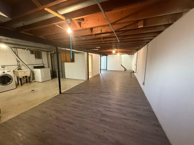 Building Photo - 13444 Melanie Dr