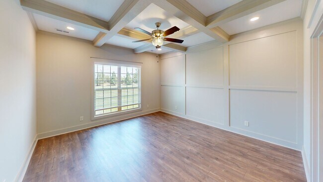 Building Photo - Stylish Veridian Townhome with Main-Level Primary Suite, Large Kitchen Island and Covered Back Patio