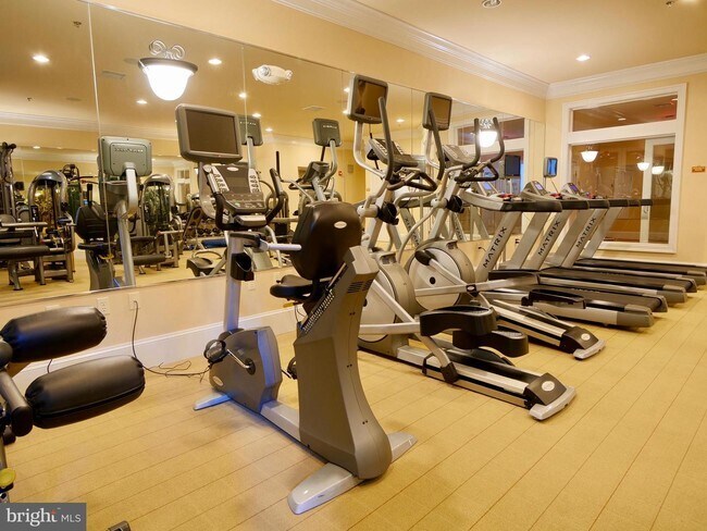 Building Photo - 213 Cornerstone Dr