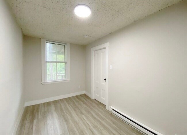 Building Photo - 124 Trenton St