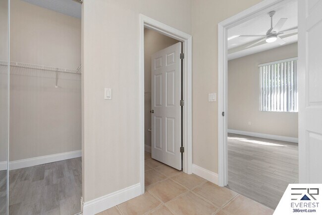 Building Photo - 34 Utrillo Pl