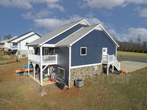 Building Photo - 118 Grace Ests Dr