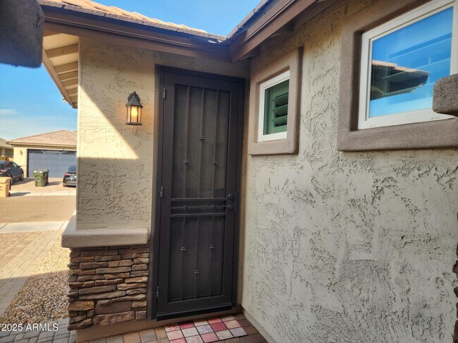 Building Photo - 13431 W Range Mule Dr