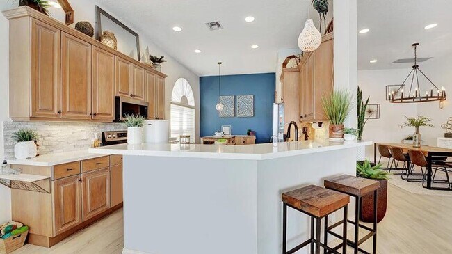Building Photo - 8163 Alberti Dr