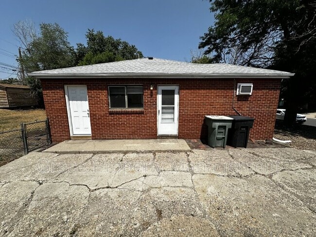 Building Photo - 9295 Ciancio St