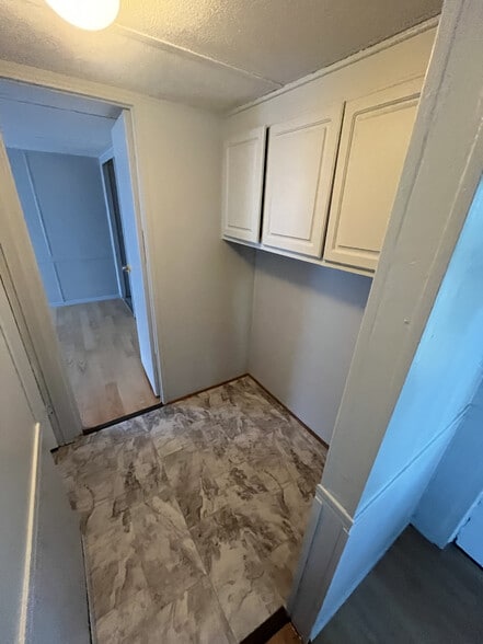 Building Photo - 901 NE 95th St