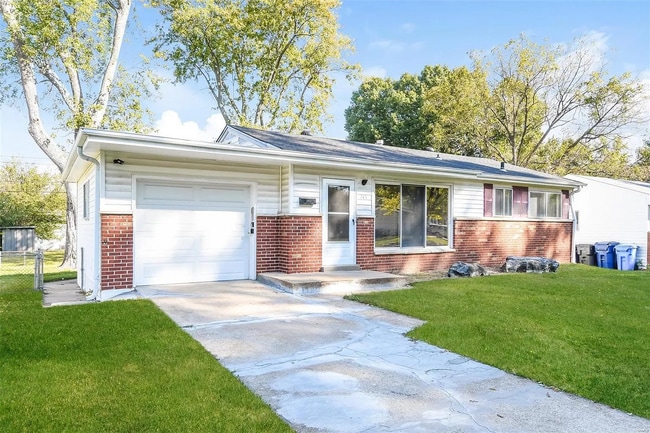 Building Photo - 745 Northmoor Dr