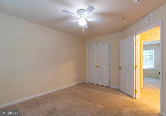 Building Photo - 8401 Hollow Tree Ln