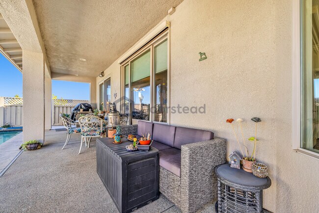 Building Photo - 400 Plover Ct