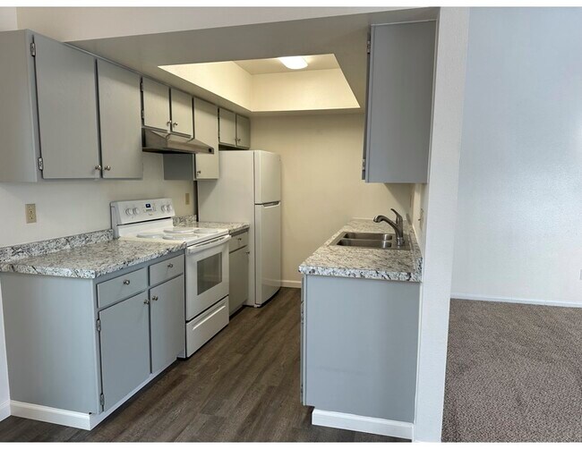 Building Photo - 2201 E 66th Ave