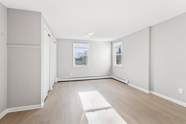 Building Photo - 145 Mt Pleasant Ave