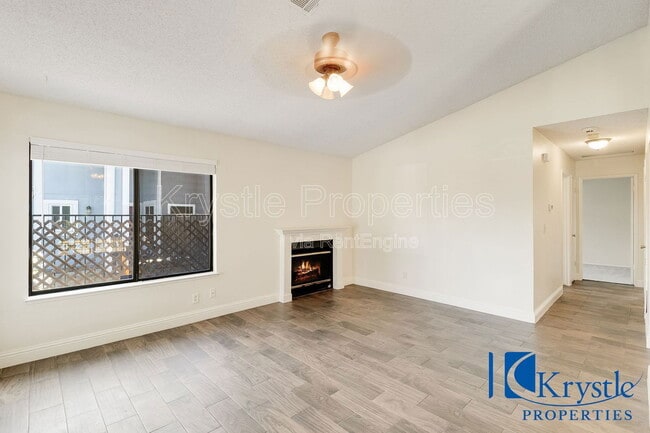 Building Photo - 1366 Matthew Dr