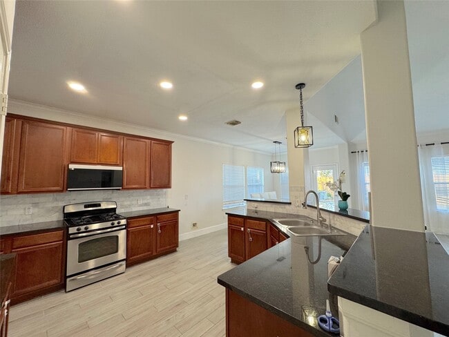 Building Photo - 8926 Heron Nest Dr