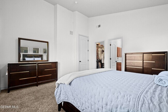 Building Photo - 3768 Loma Adriana