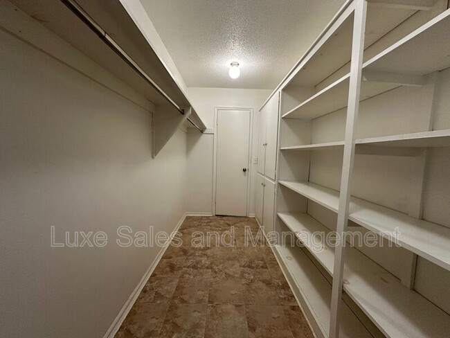 Building Photo - 2518 NW 62nd St