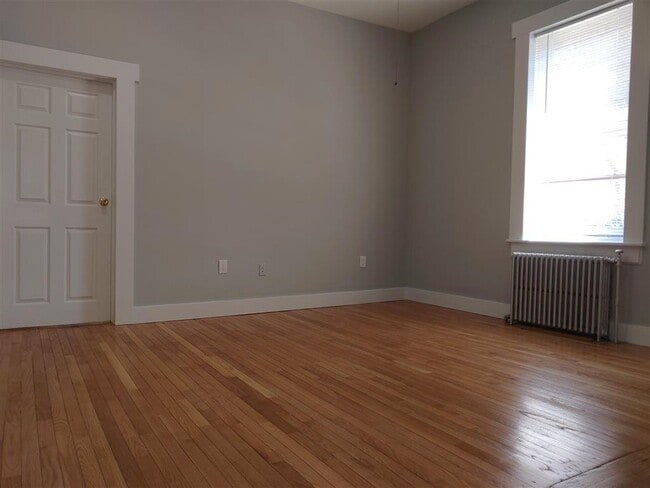 Building Photo - 649 Jersey Ave