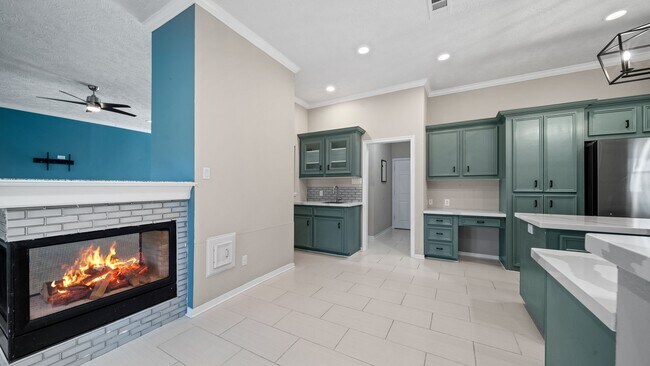 Building Photo - 118 Hillsborough Dr W