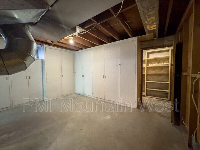 Building Photo - 2141 S 1700 E