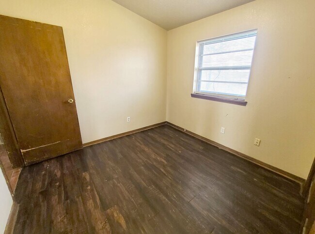Building Photo - 3 Bedroom Home in Del City