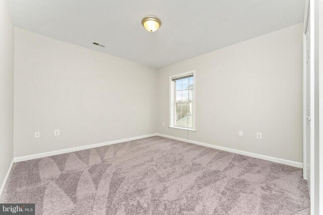 Building Photo - 46 Glacier Way