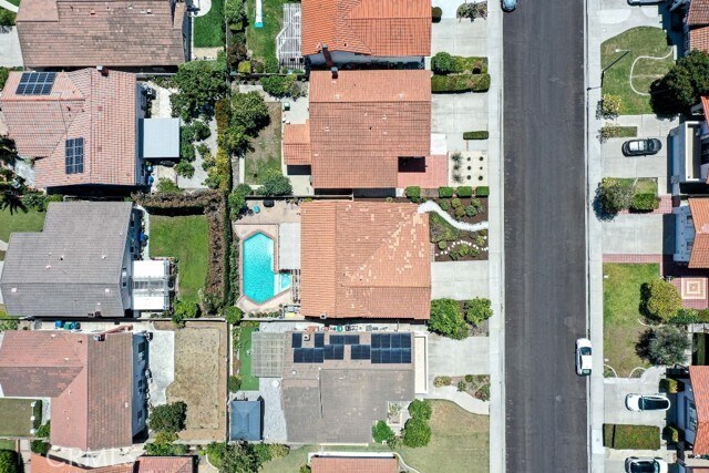 Building Photo - 14912 Mayten Ave