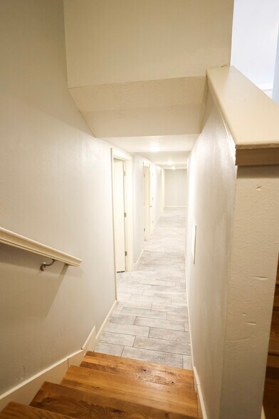 Building Photo - 1351 E Cherry St