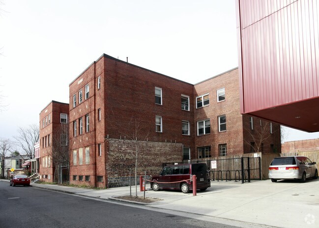 Building Photo - 809-811 Otis Pl NW