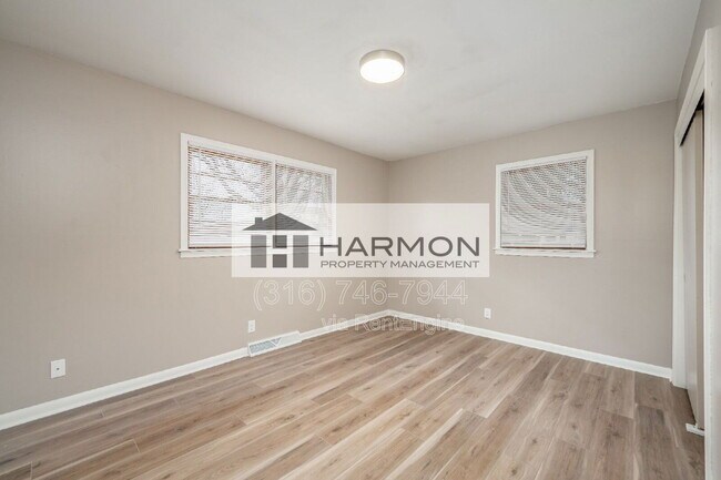 Building Photo - 8514 W 9th St N