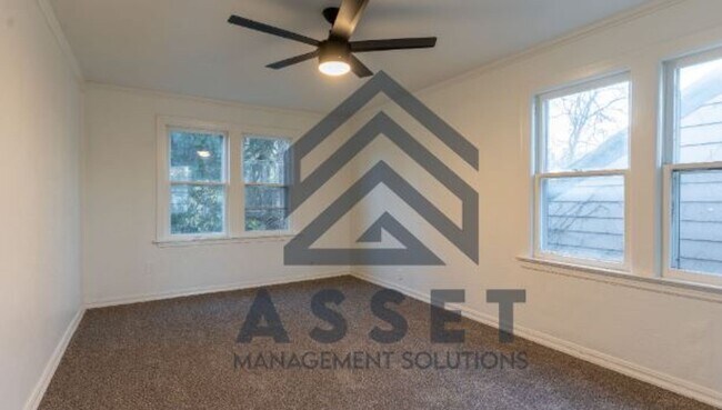 Building Photo - 4 Bedroom Rent to Own Home Available!