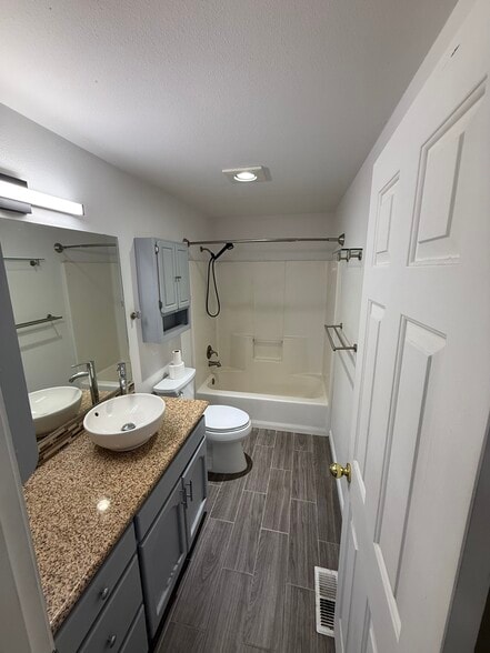 Building Photo - 13001 NE 89th St