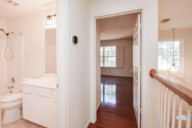 Building Photo - 13646 Garden Grove Ct