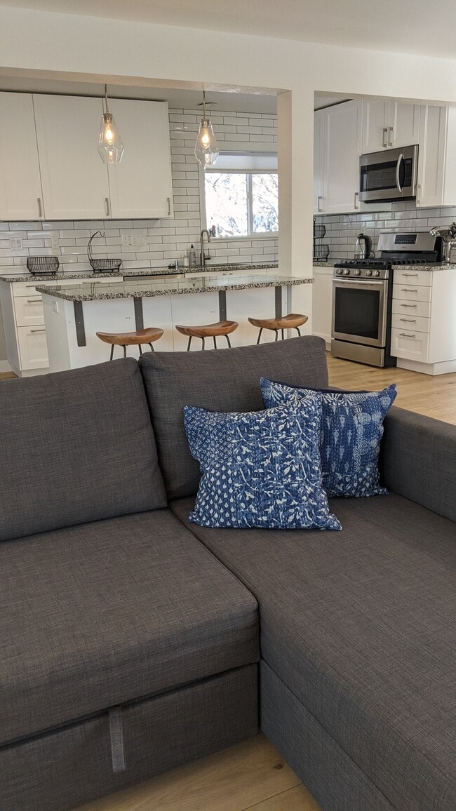 Building Photo - 1661 Choctaw St