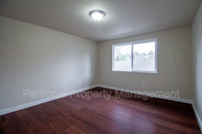 Building Photo - 1327 Z St