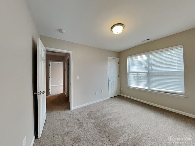 Building Photo - 2820 Wild Poplar Way
