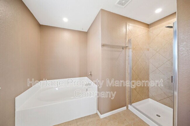 Building Photo - 12241 Cashton