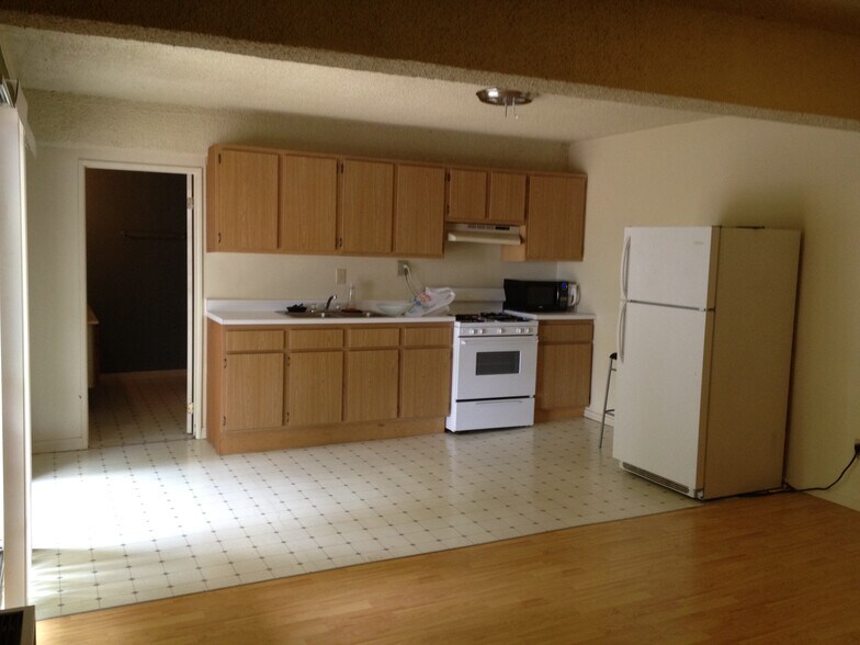 Kitchen of Studio - 11324 Biona Dr