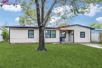 Building Photo - 2314 Bluffton Dr